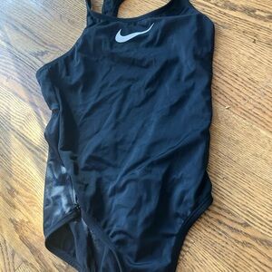 NIKE  Swimwear Black Athletic Racerback One Piece Swimsuit Medium Women’s Junior